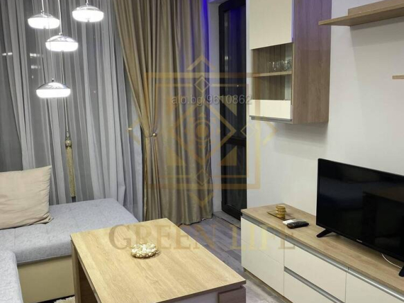 Двустаен луксозно обзаведен апартамент